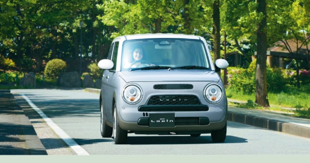 レトロでおしゃれなラパンLCとの違い