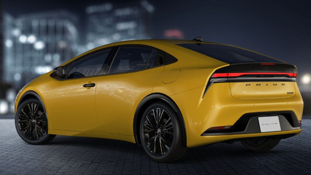 プリウスPHEVのGグレードの補助金と限定仕様