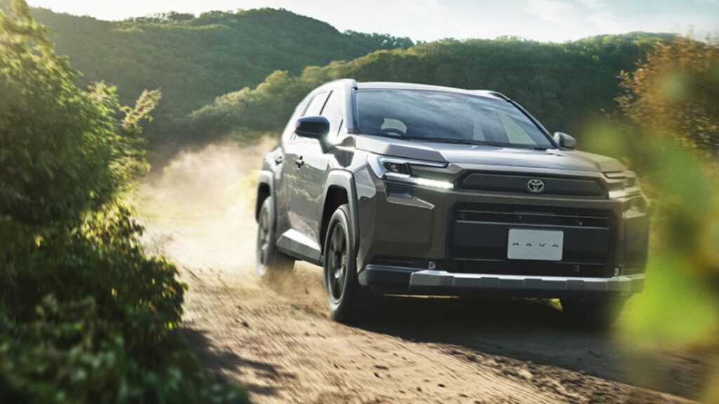 RAV4の全高がもたらすコマンドビューと視認性の差